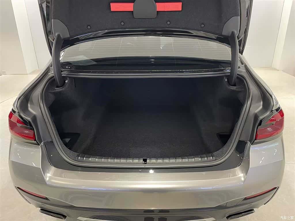 BMW 5 Series, 2023 6