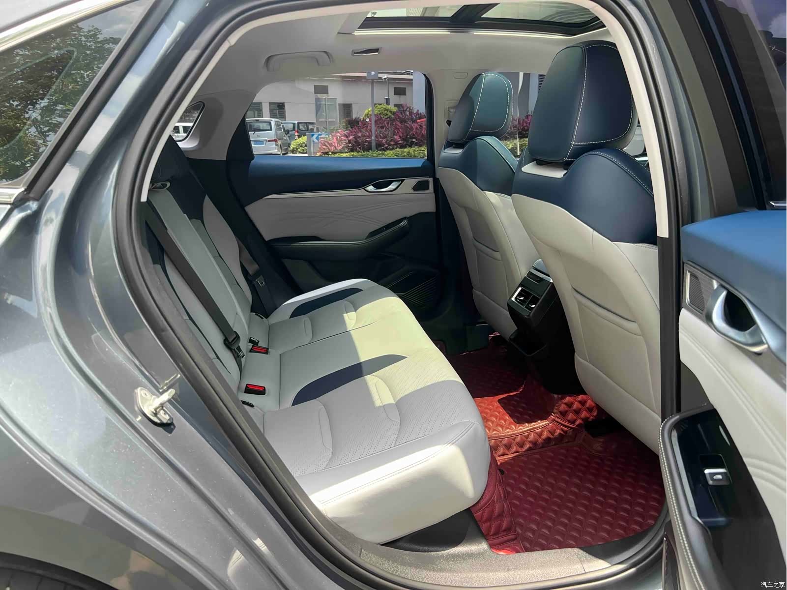 Geely Preface, 2022 14
