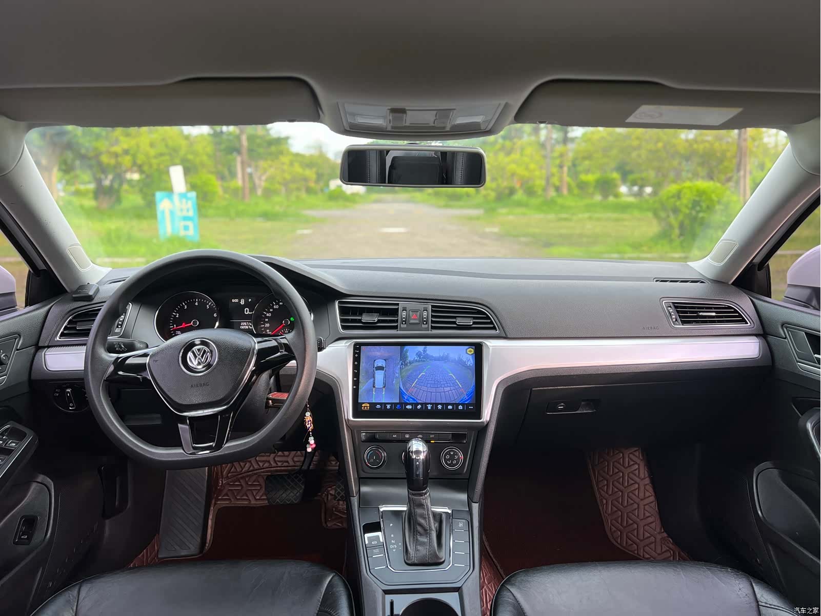 Volkswagen Lamando, 2016 11