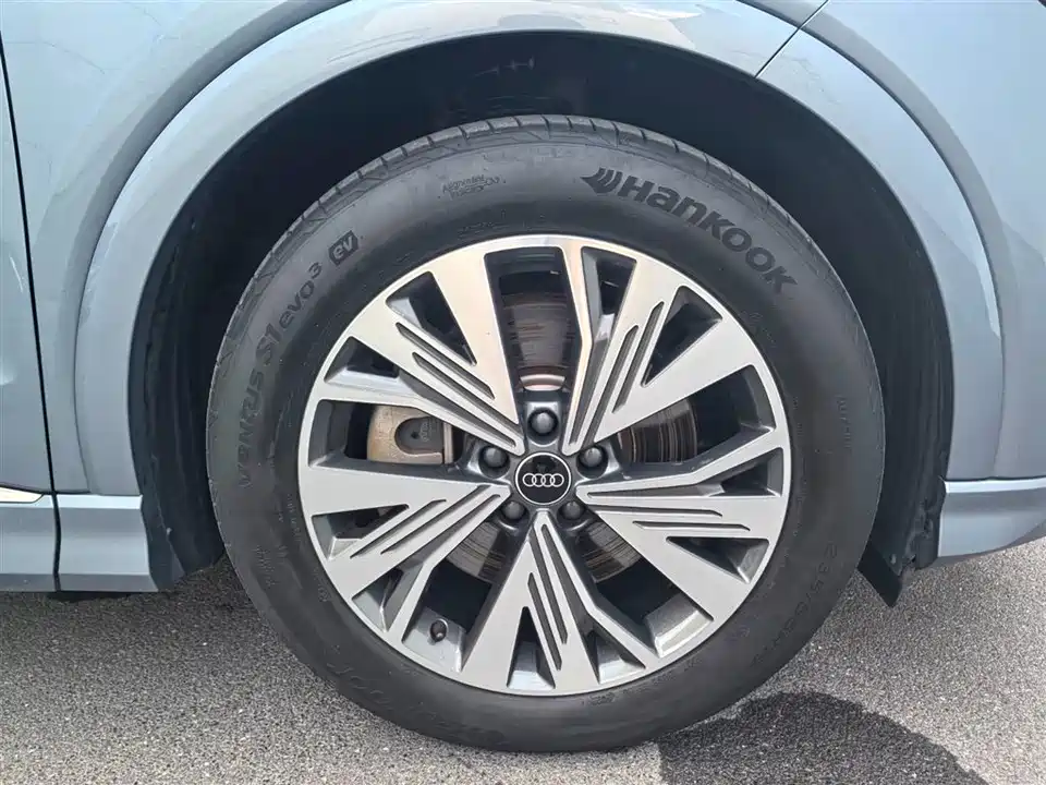 Audi Q4 Audi Q4