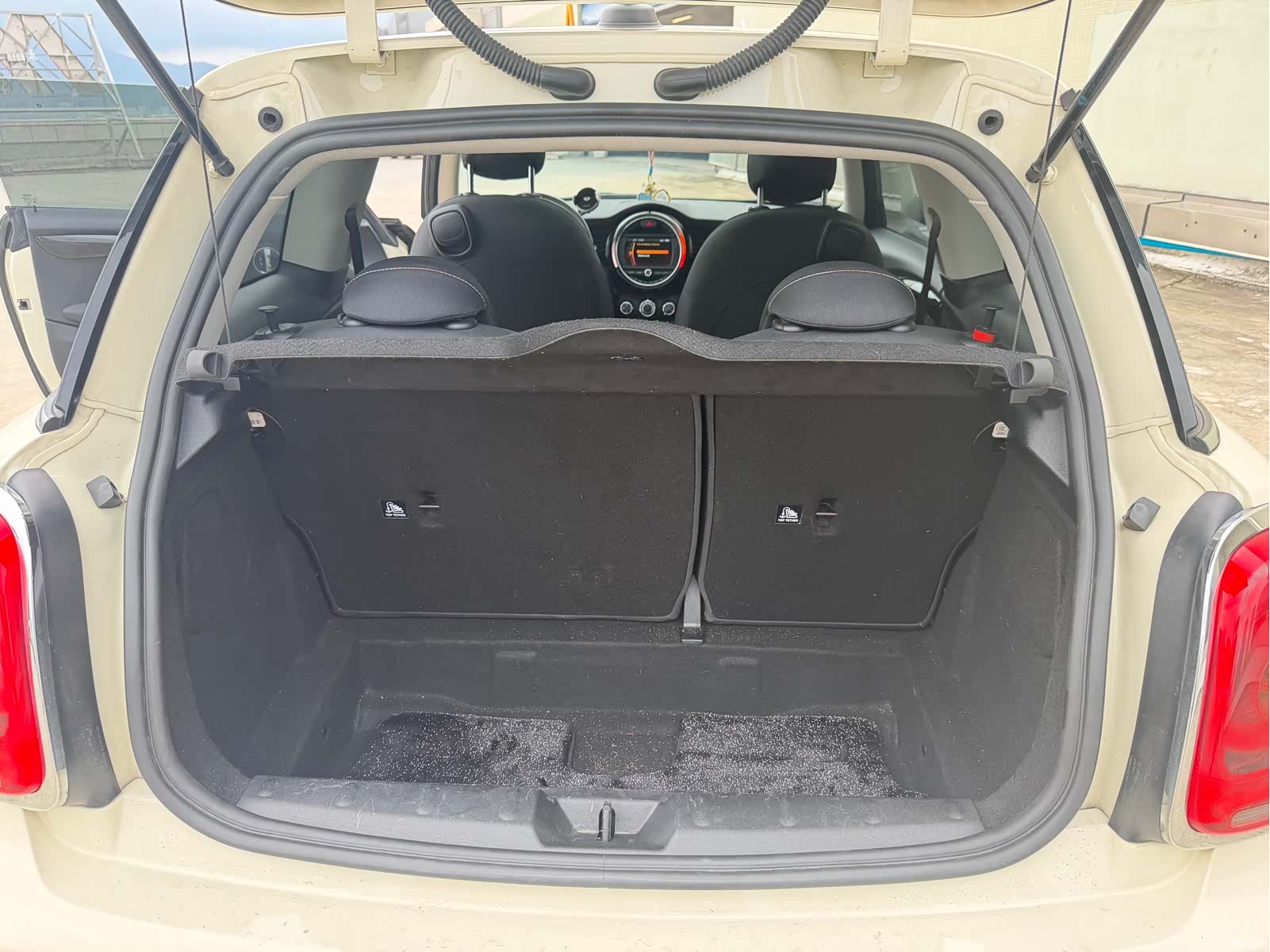 Mini ONE, 2021 10