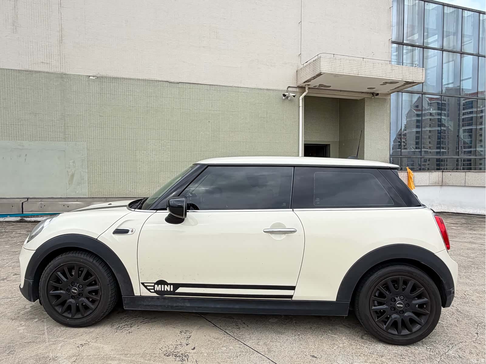 Mini ONE, 2021 11