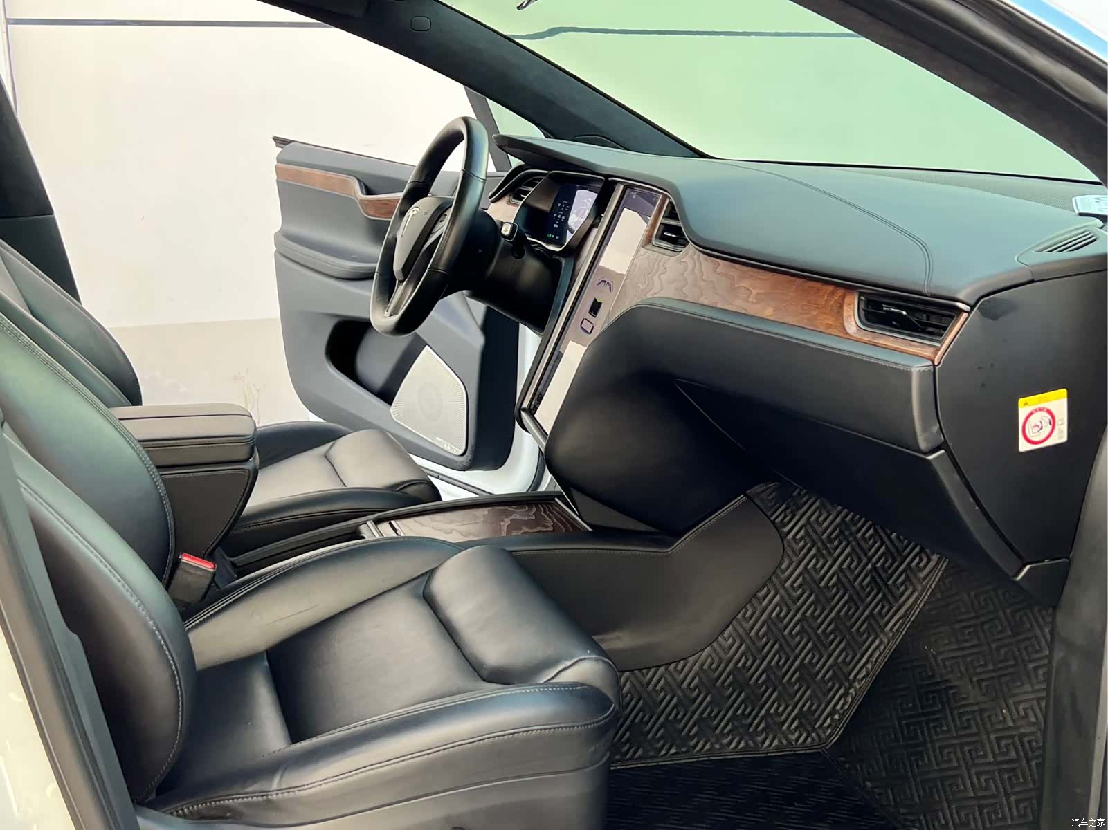 Tesla Model X, 2019 17