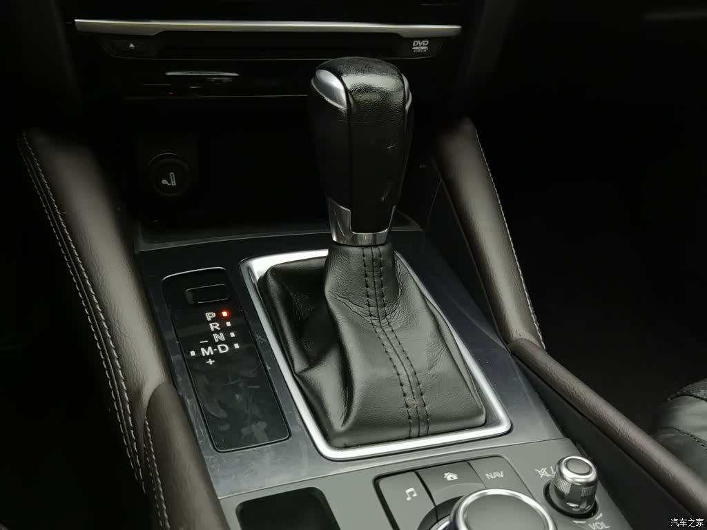 Mazda Atenza, 2017 13