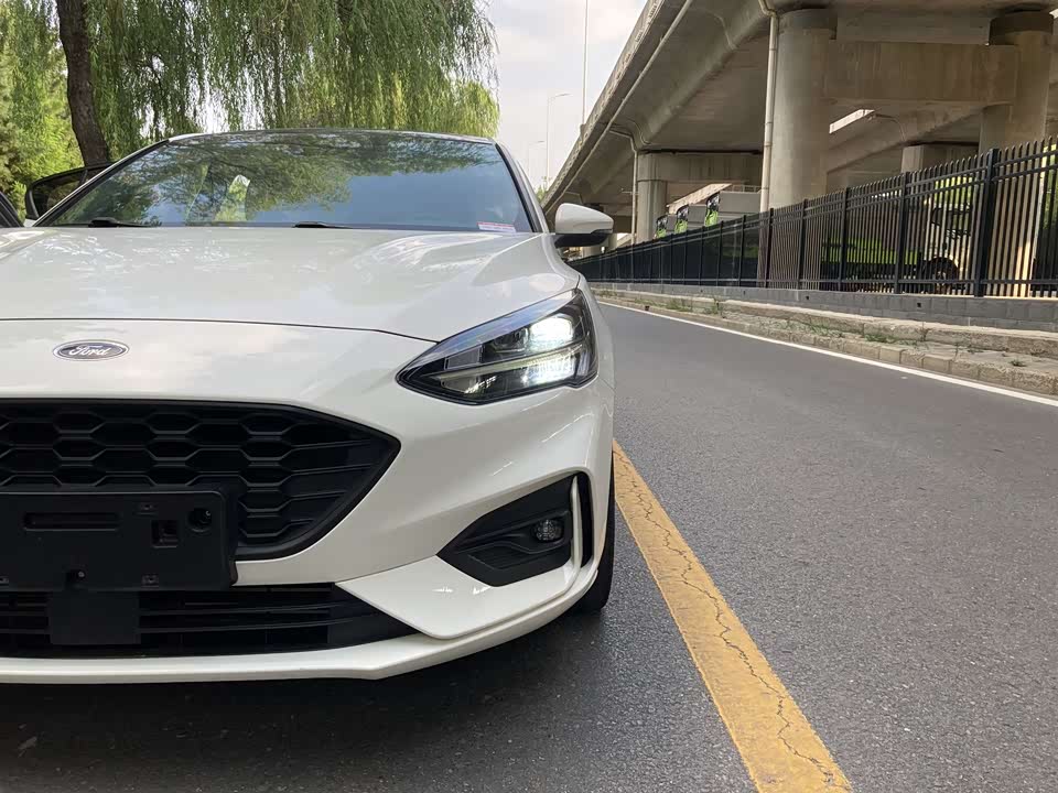Ford Fox