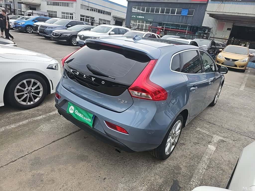 Volvo V40, 2018 7