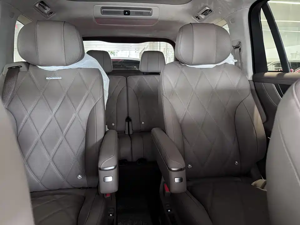 AITO Ask the world M9