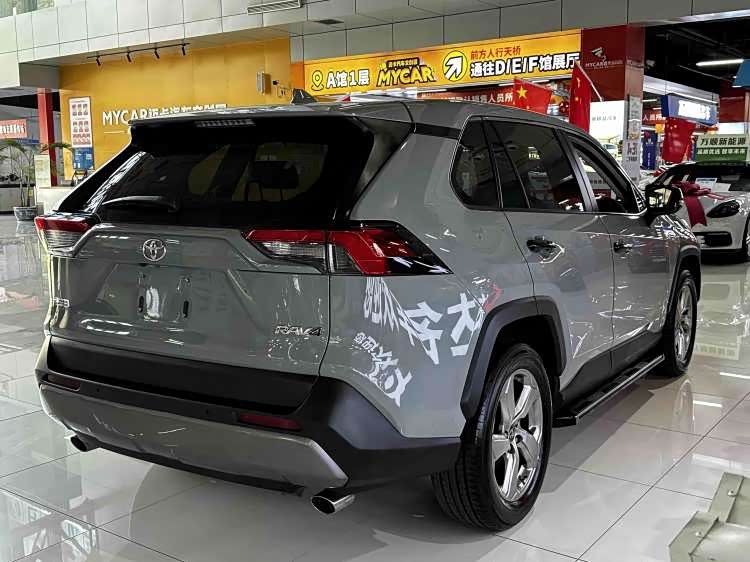 Toyota RAV4 2022, фото 5