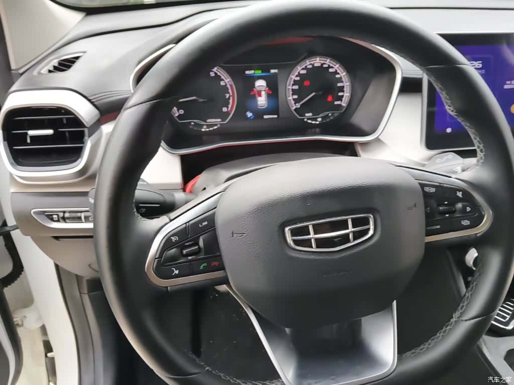 Geely Coolray, 2023 11
