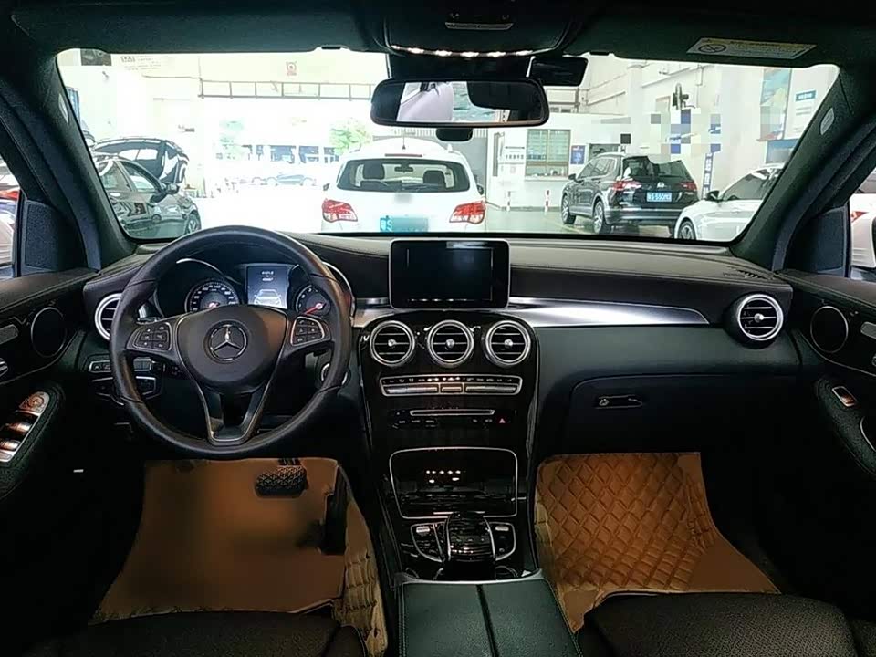 Mercedes-Benz GLC Mercedes-Benz GLC
