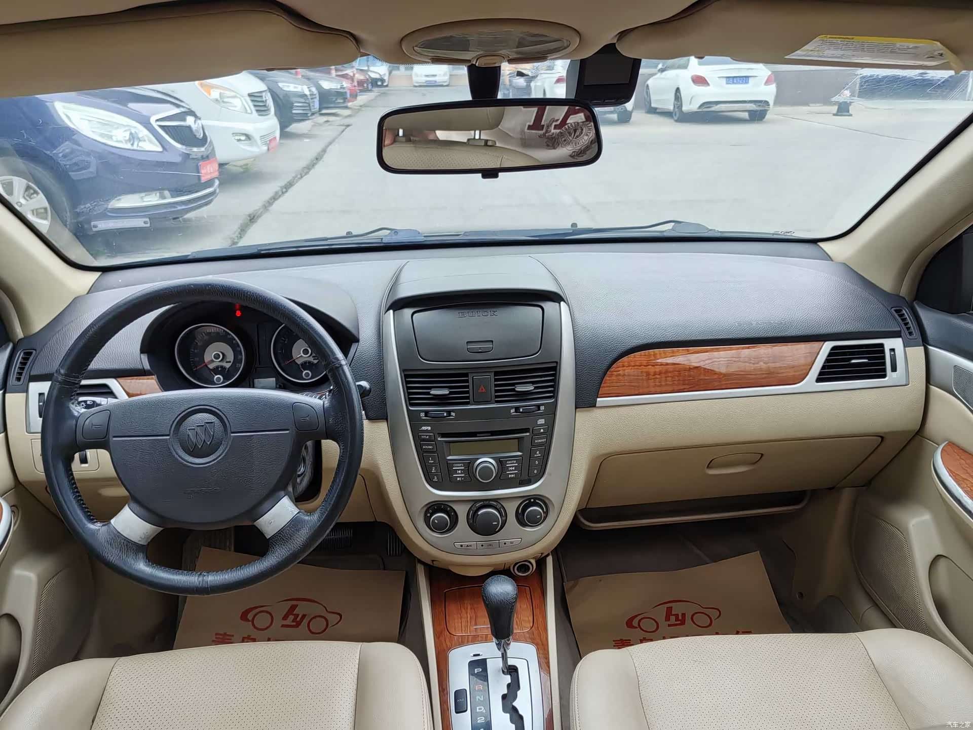 Buick 1.6LX-AT, 2012 4