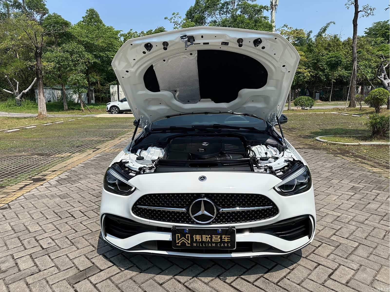 Mercedes-Benz C-Class, 2025 21