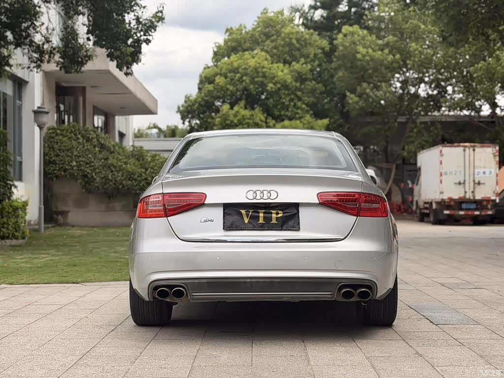 Audi A4L, 2013 8
