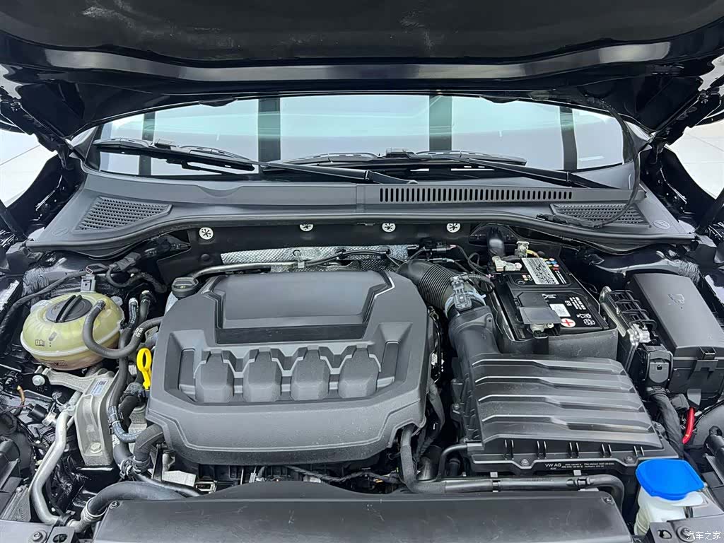 Volkswagen Passat, 2023 9