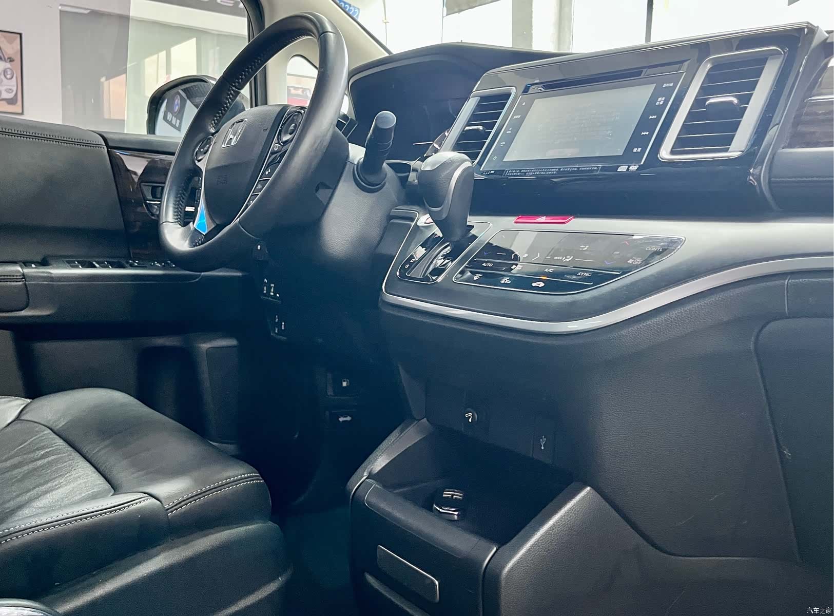 Honda Elysion, 2018 13