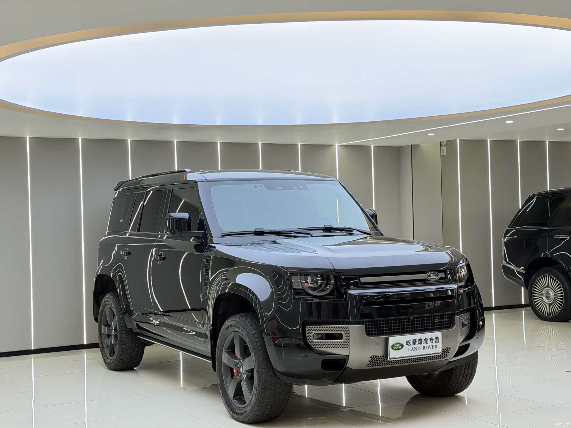 Land Rover Defender, 2022 3