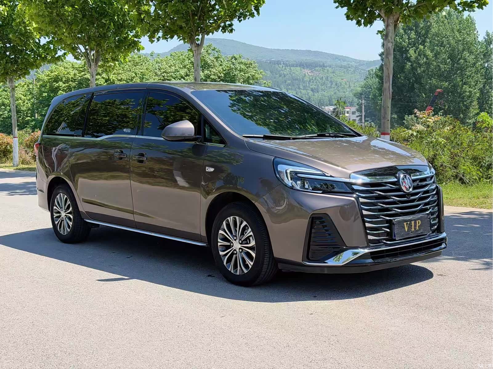 Buick GL8, 2025 3