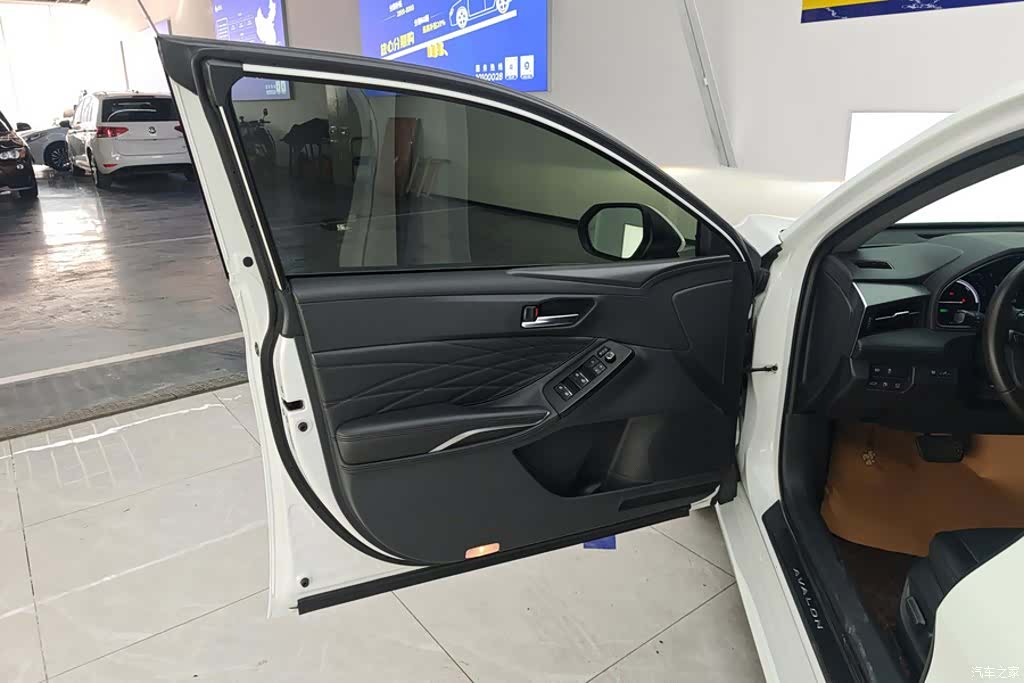 Toyota Avalon, 2022 7