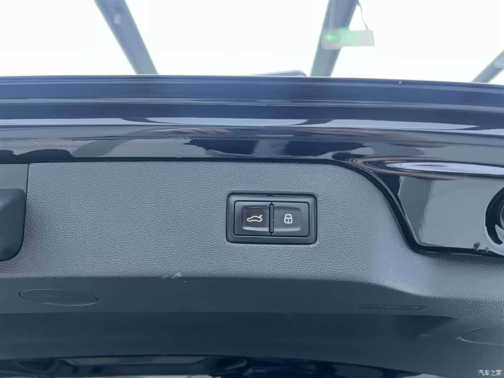 Volkswagen Passat, 2023 12