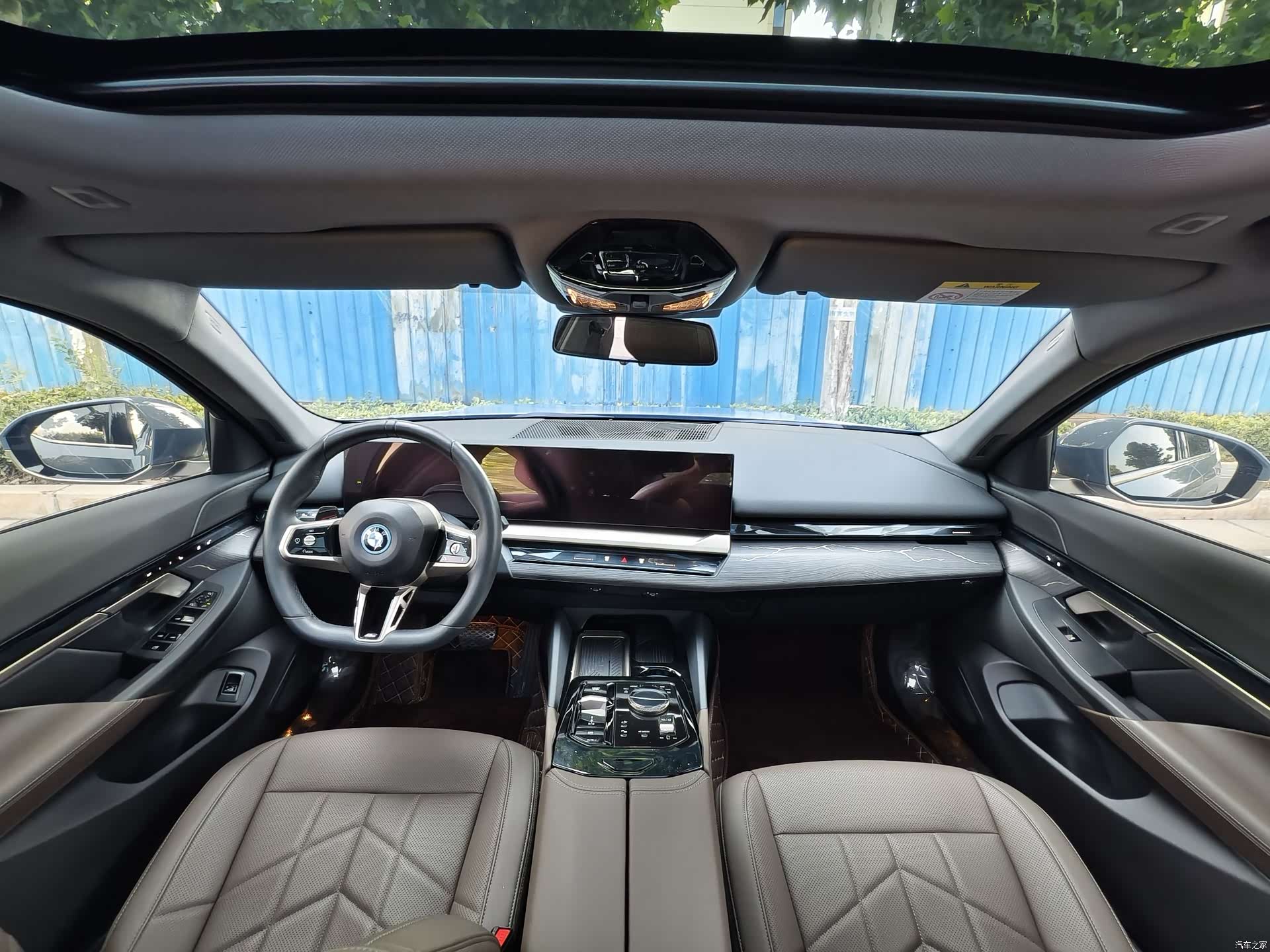 BMW i5, 2024 4