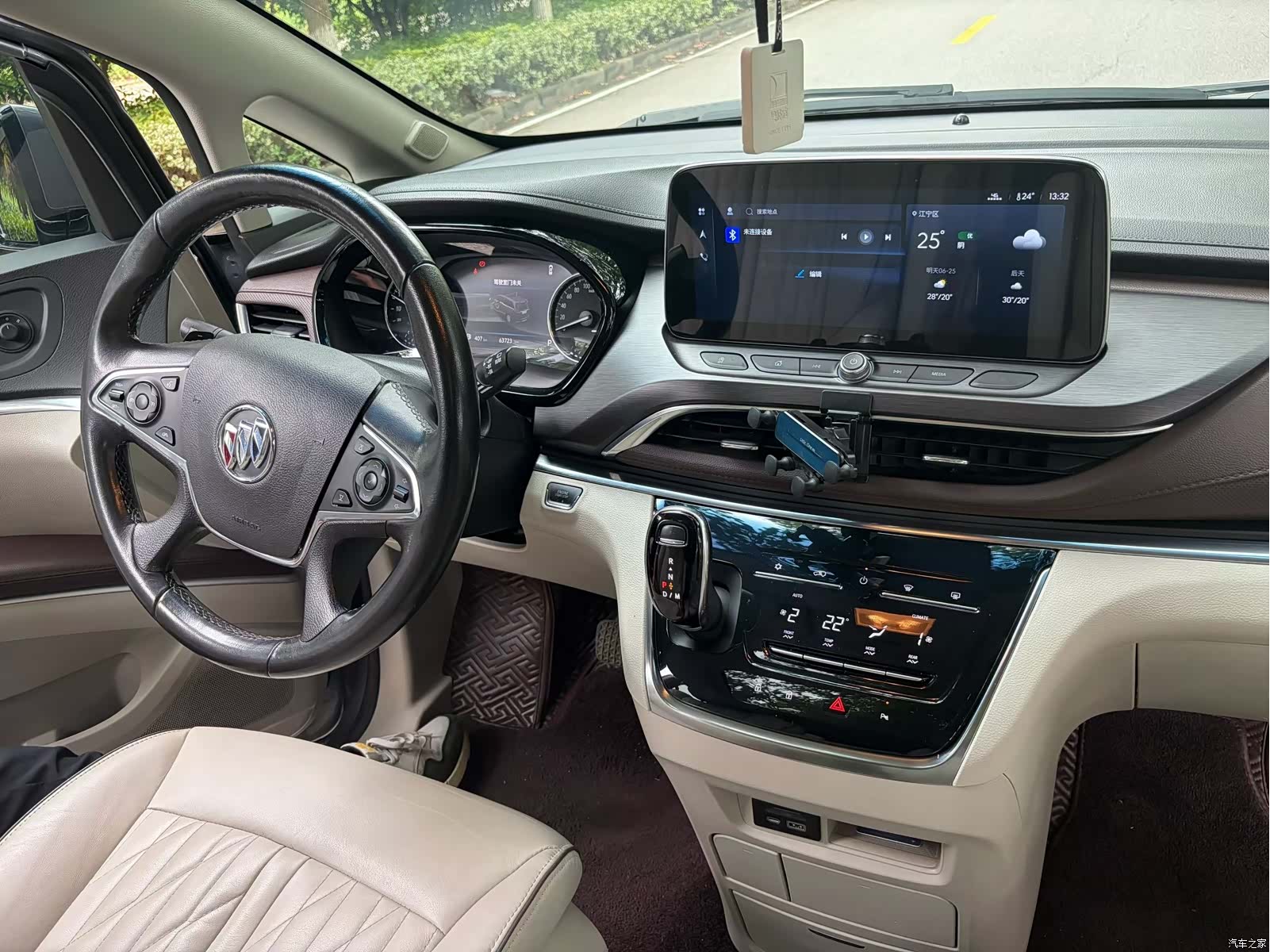 Buick GL8, 2022 6