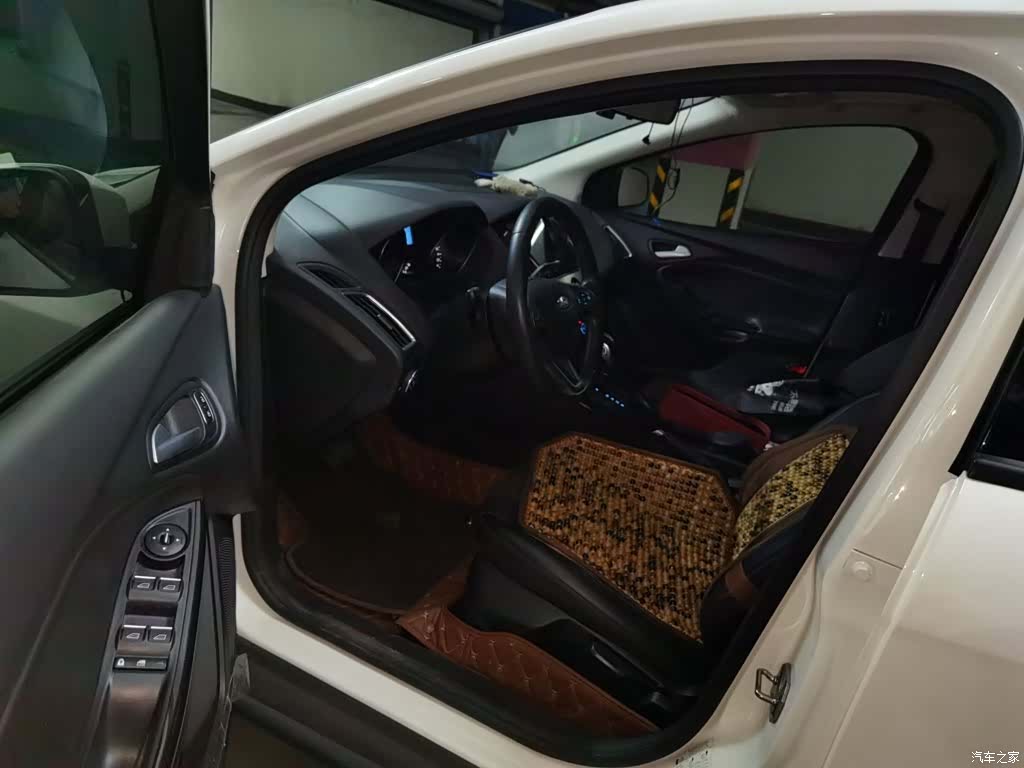 Ford Focus, 2016 13