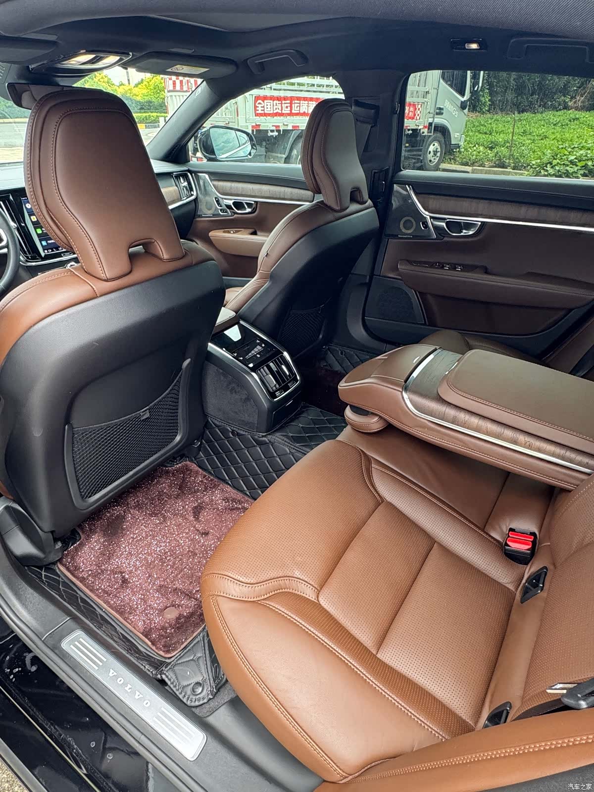 Volvo S90, 2024 все фото