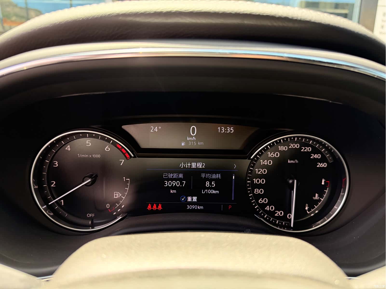 Cadillac CT5, 2023 все фото