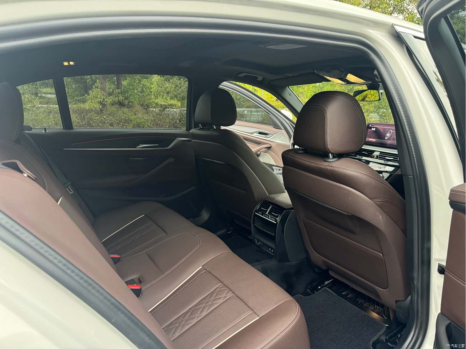 BMW 5 Series, 2021 9