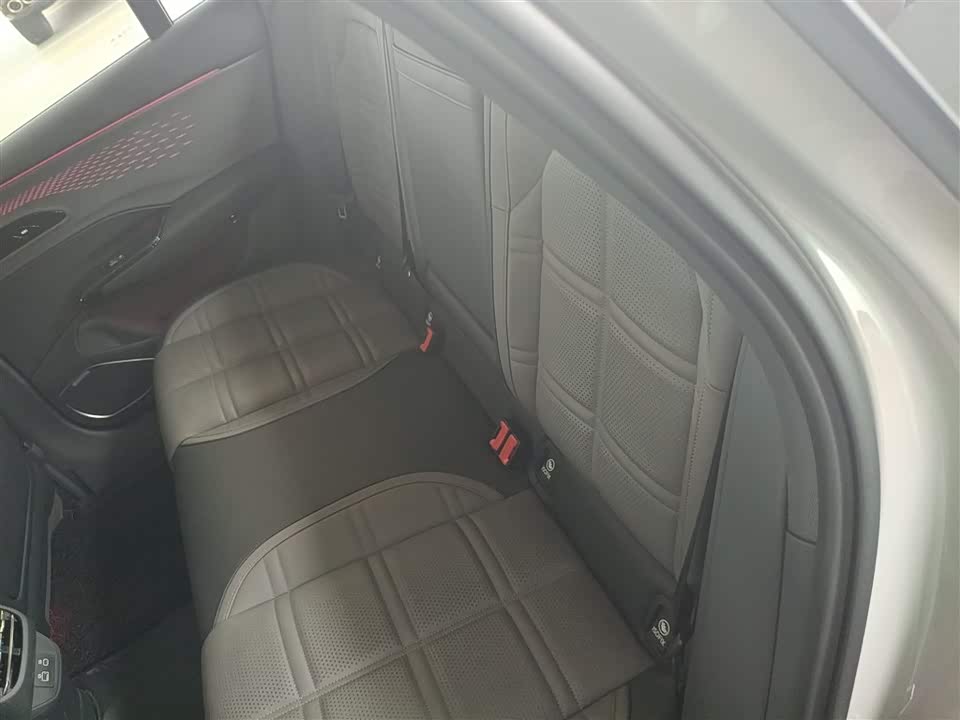 Hongqi EH7 Hongqi EH7