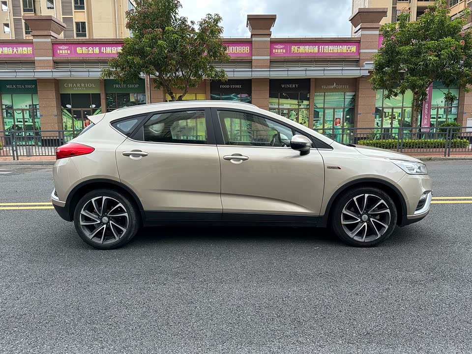 Geely Emgrand GS