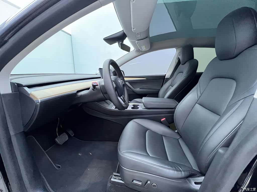 Tesla Model Y, 2021 15