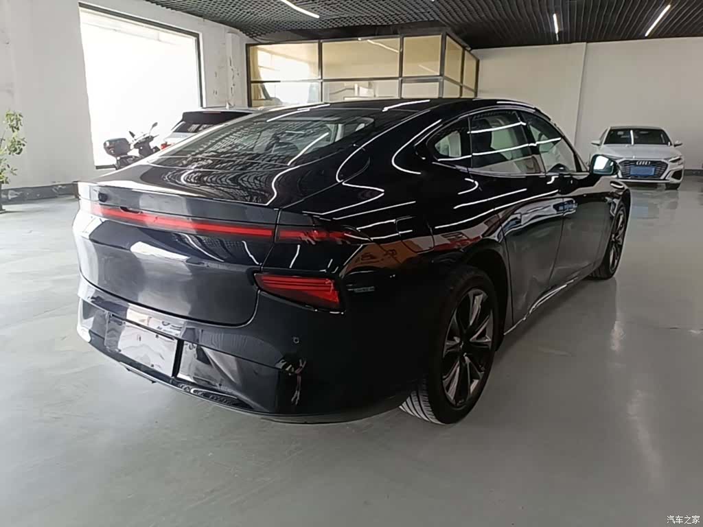 Xpeng P7, 2022 7