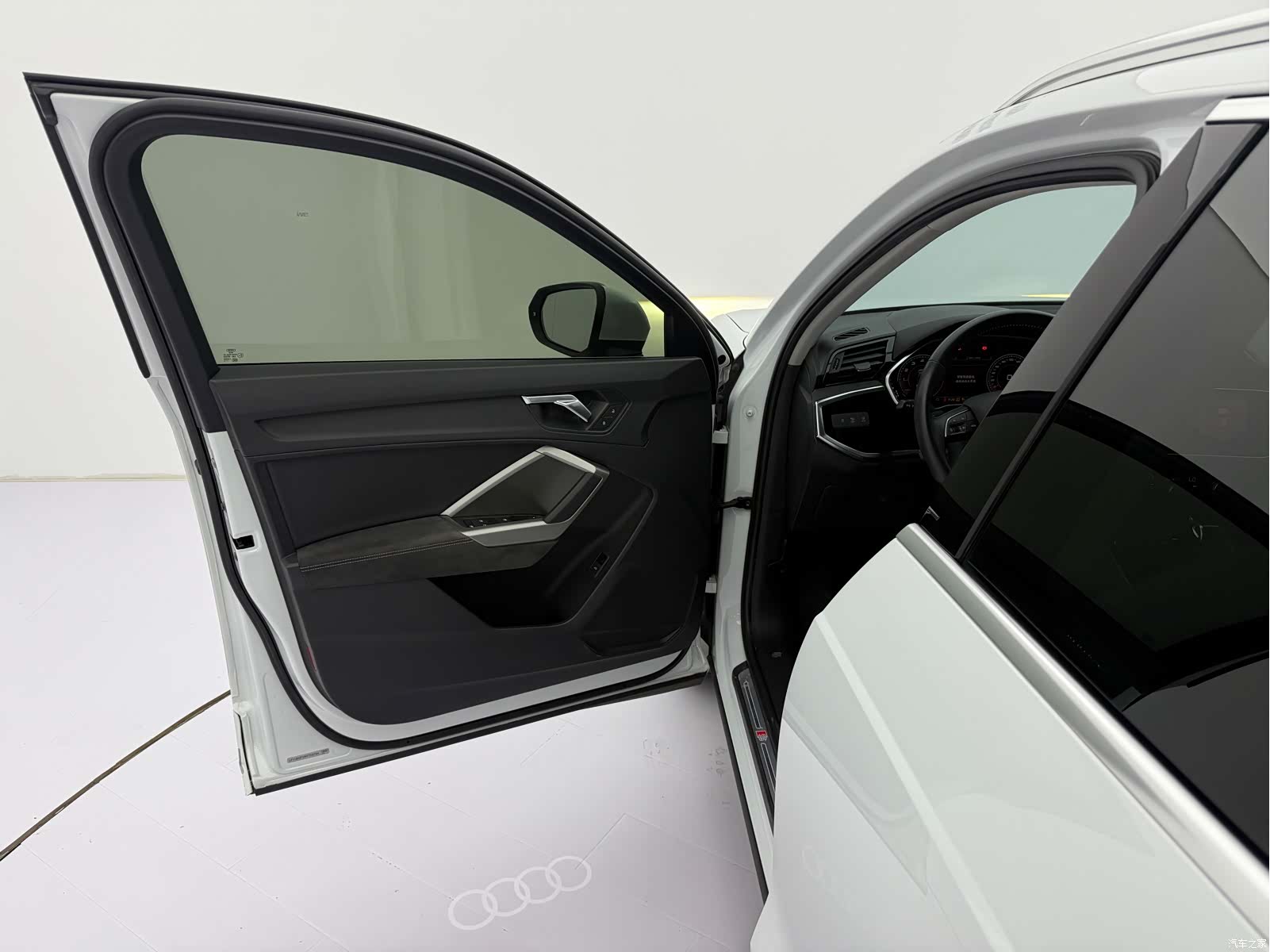 Audi Q3, 2022 20