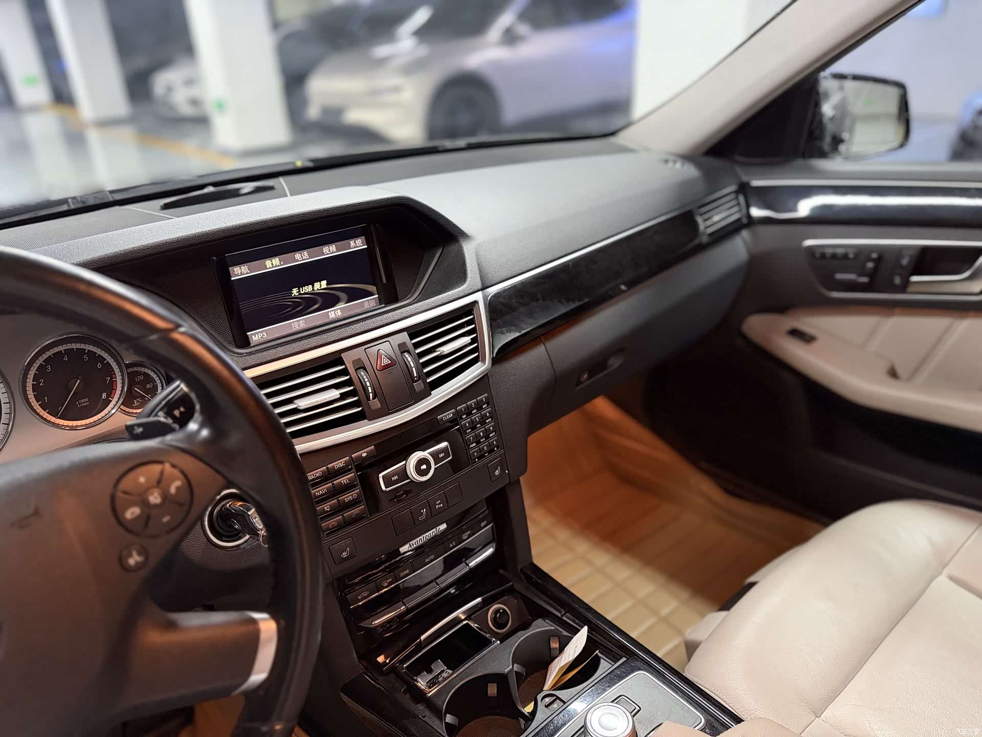 Mercedes-Benz E-Class, 2012 10