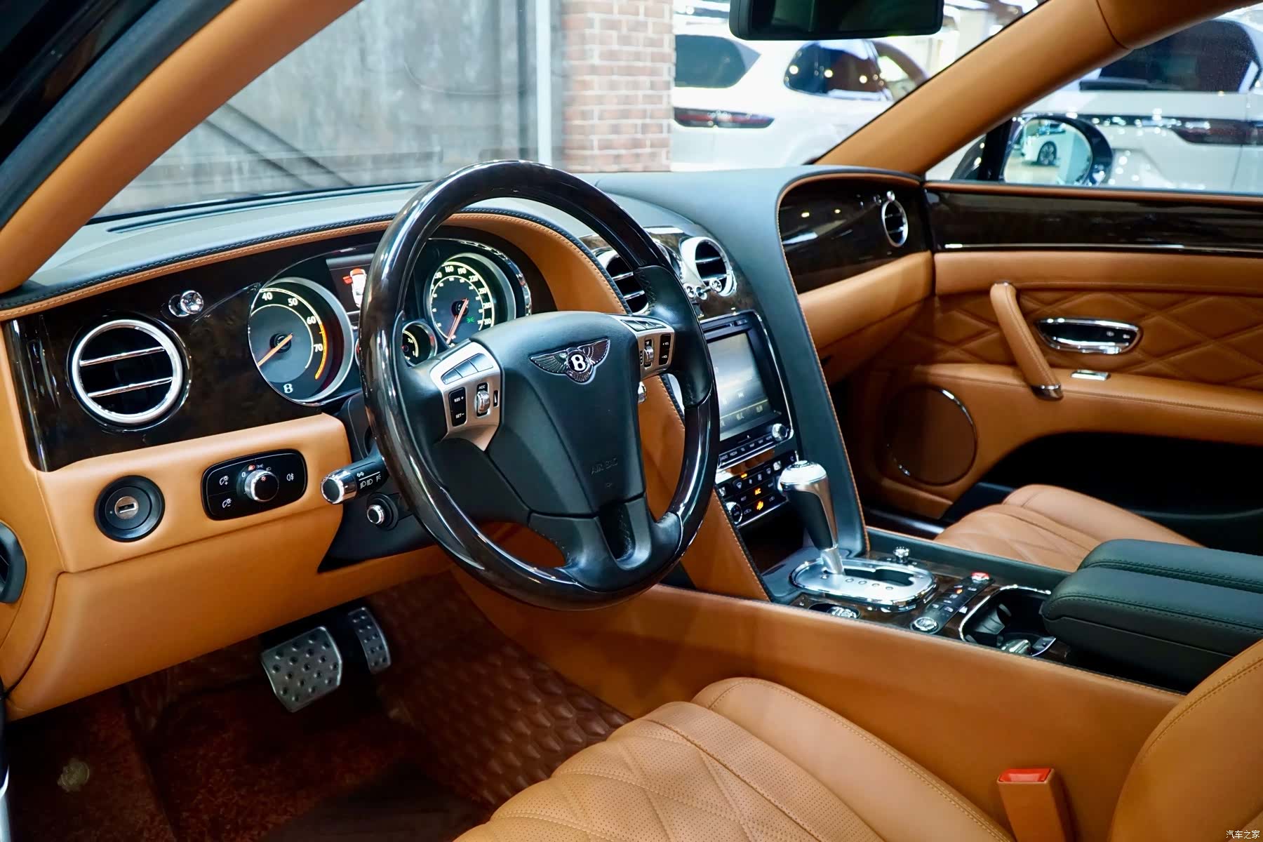 Bentley Flying Spur, 2015 6