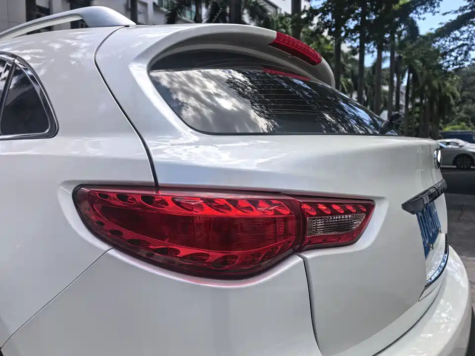 Infiniti QX70 Infiniti QX70