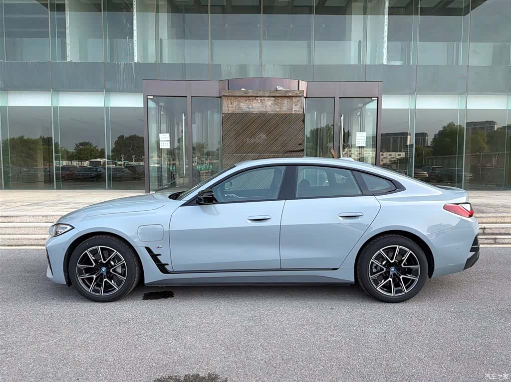 BMW i4, 2025 2