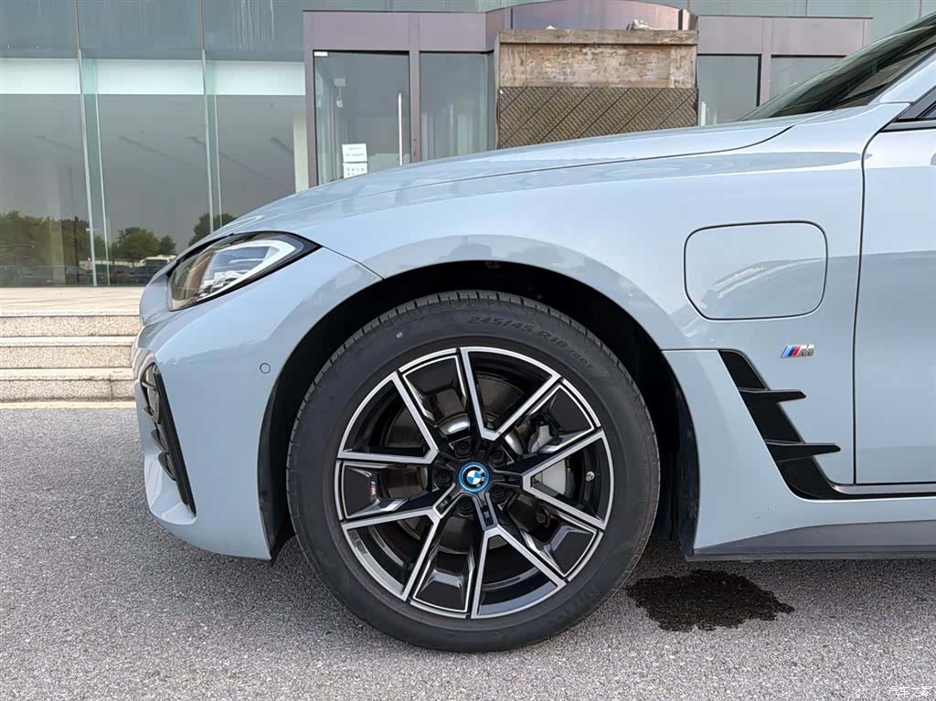 BMW i4, 2025 16