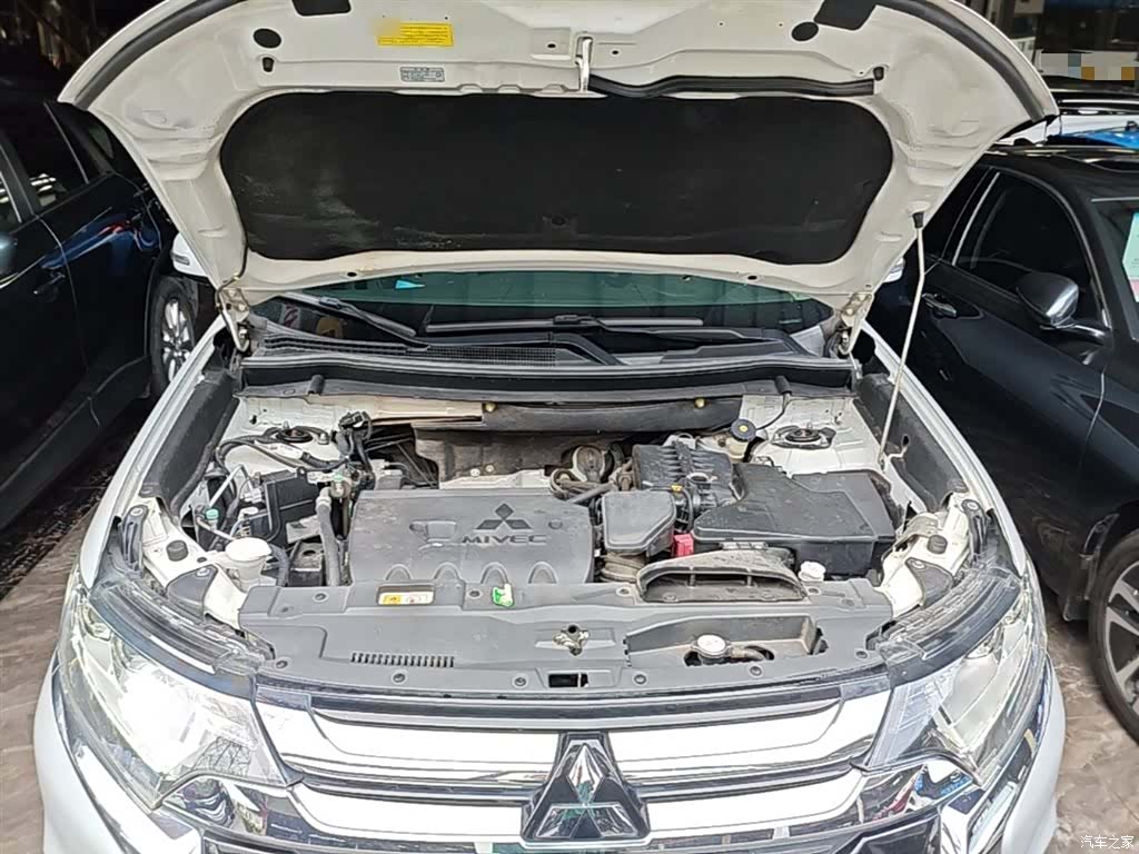 Mitsubishi Outlander, 2018 20