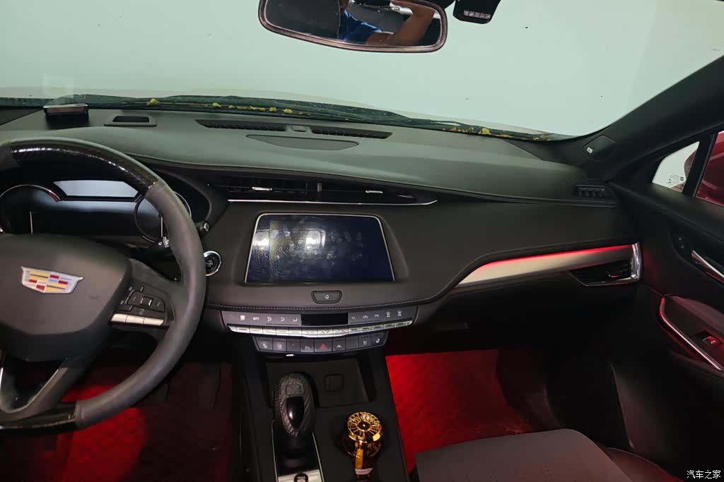 Cadillac XT4, 2022 13