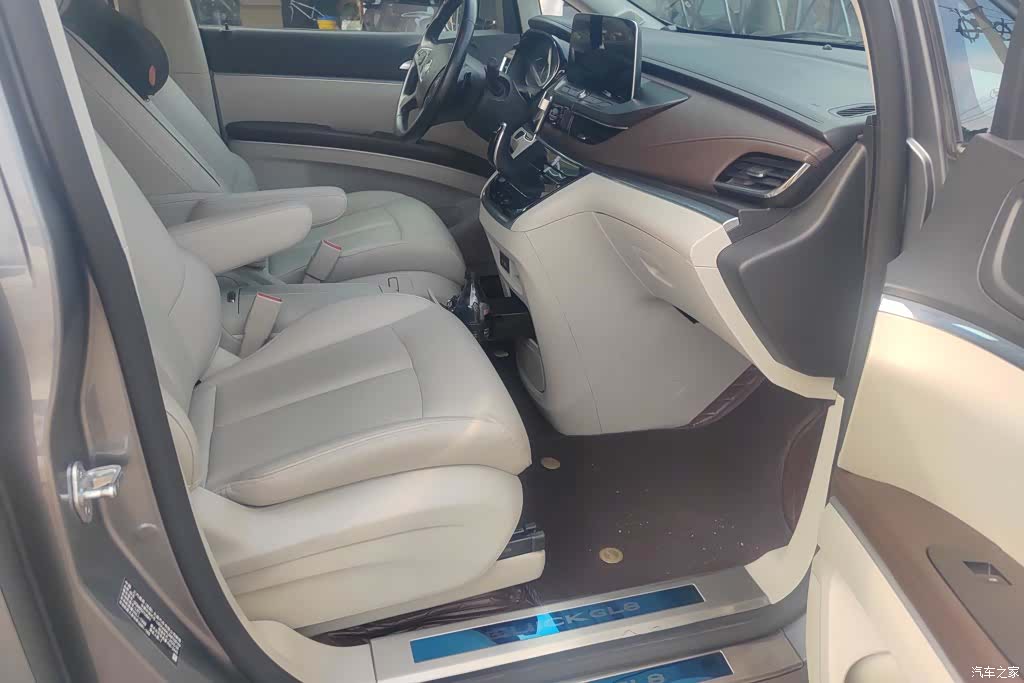 Buick GL8, 2020 8
