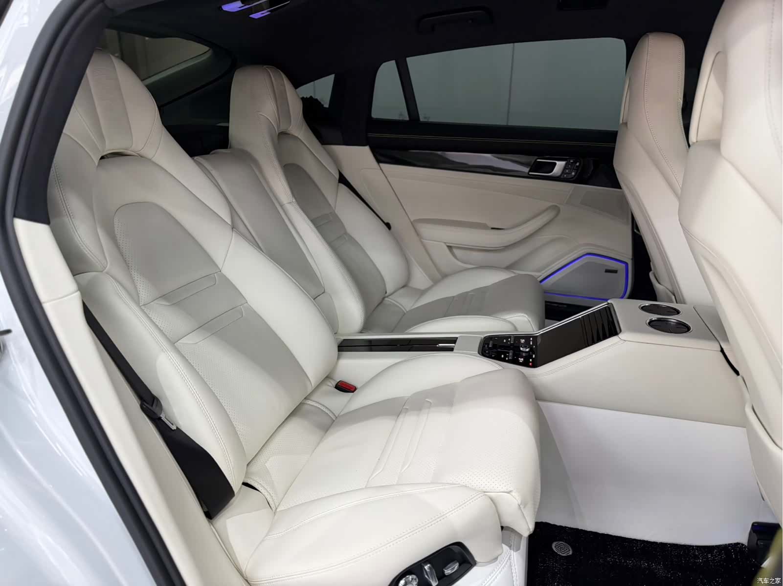 Porsche Panamera, 2019 10