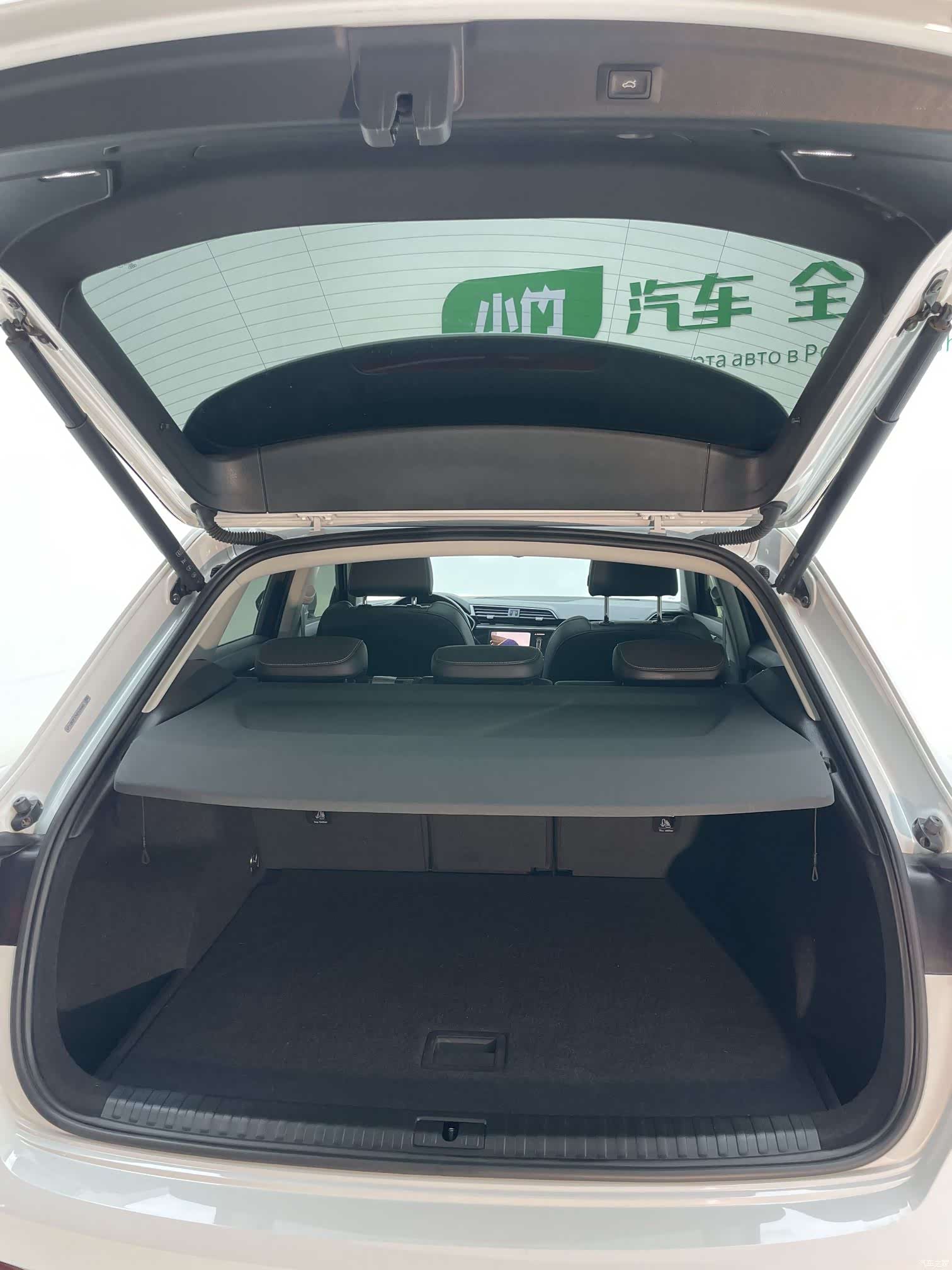Audi Q3, 2023 14