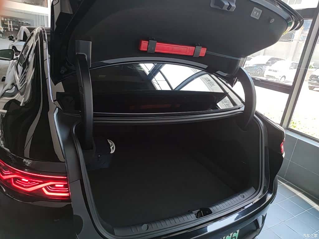 BYD Han, 2022 19
