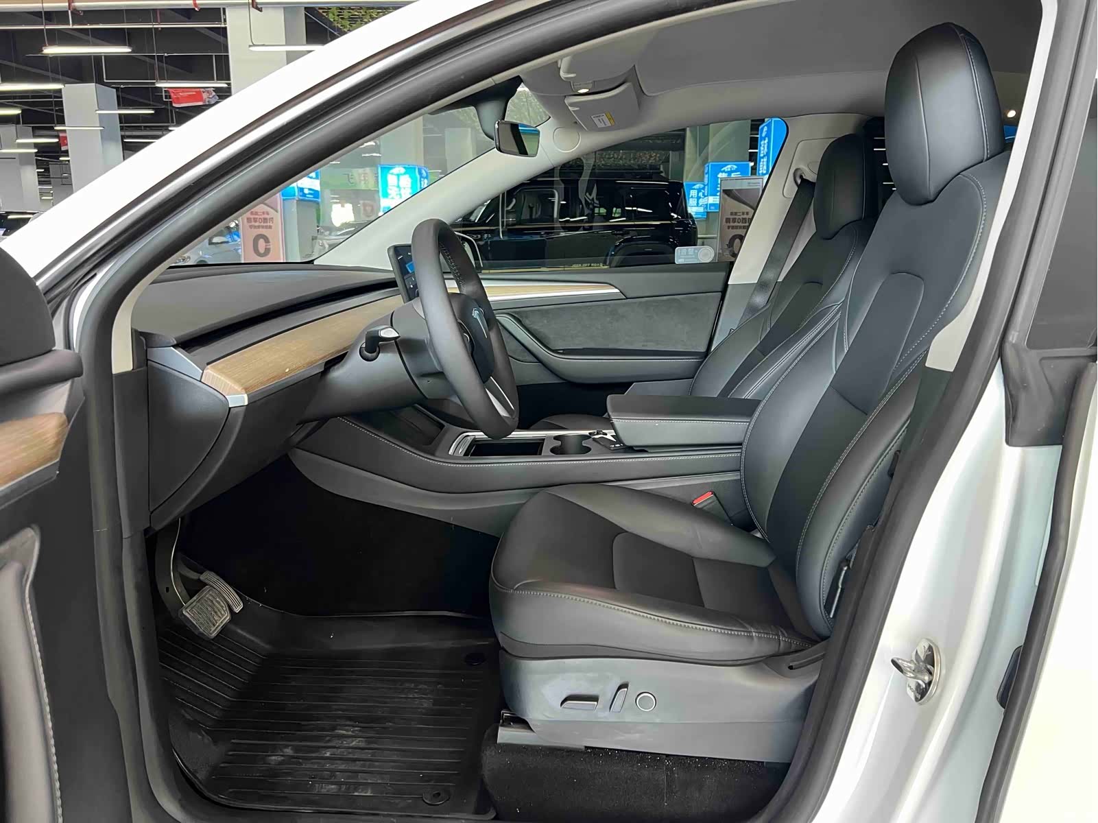 Tesla Model Y, 2021 6