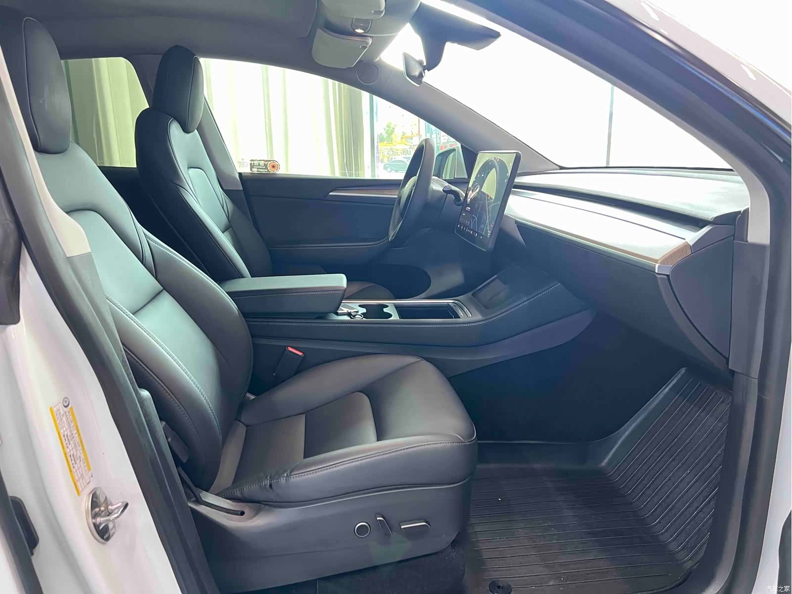 Tesla Model Y, 2021 8
