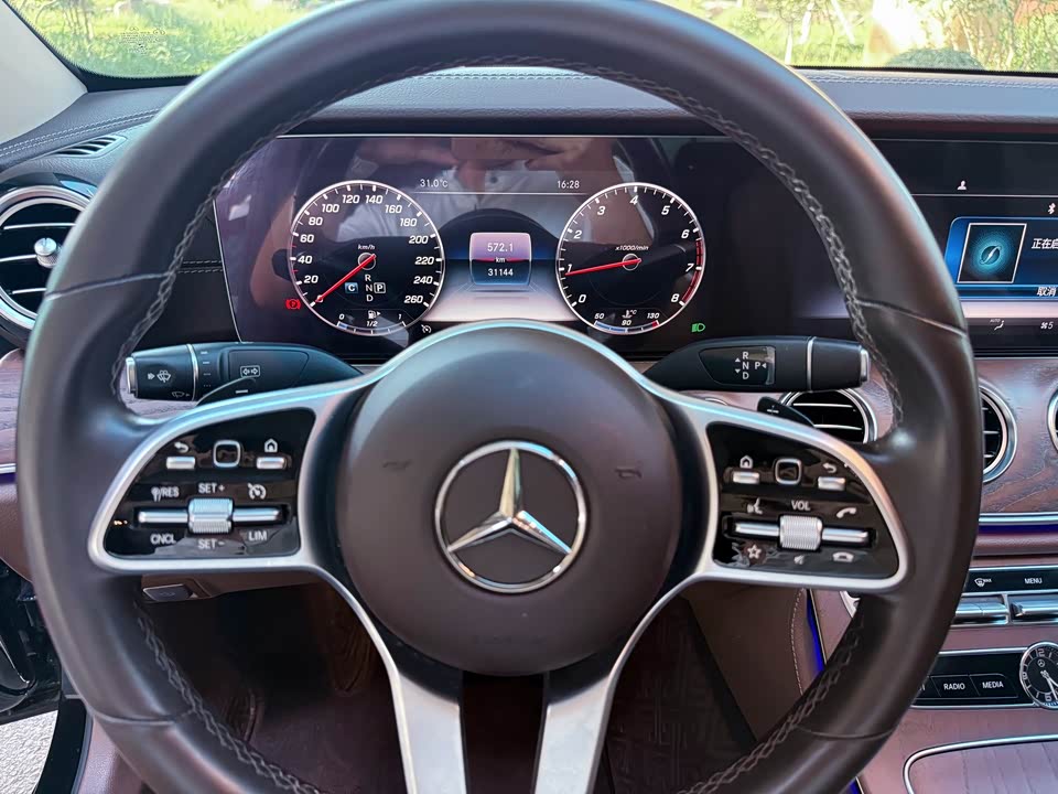Mercedes-Benz E-class Mercedes-Benz E-class