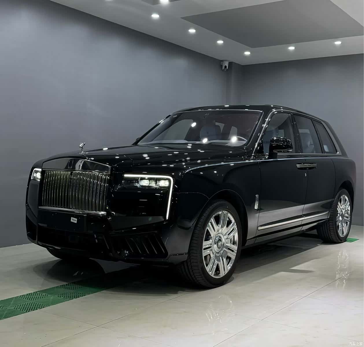 Rolls-Royce Cullinan, 2025 1