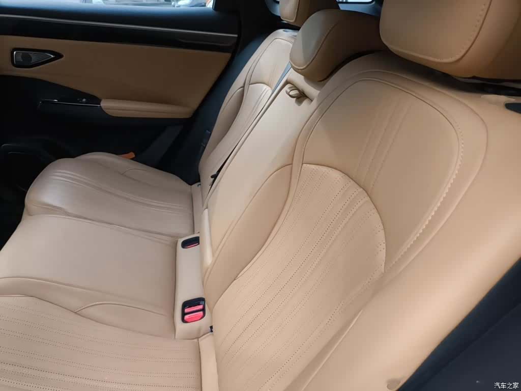 Geely Galaxy L7, 2023 15
